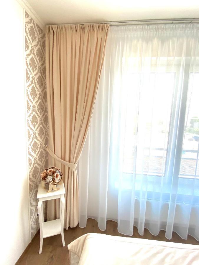 Die Oase - Luxurious Apartment Near The City Center With Free Parking Bratislava Exterior photo